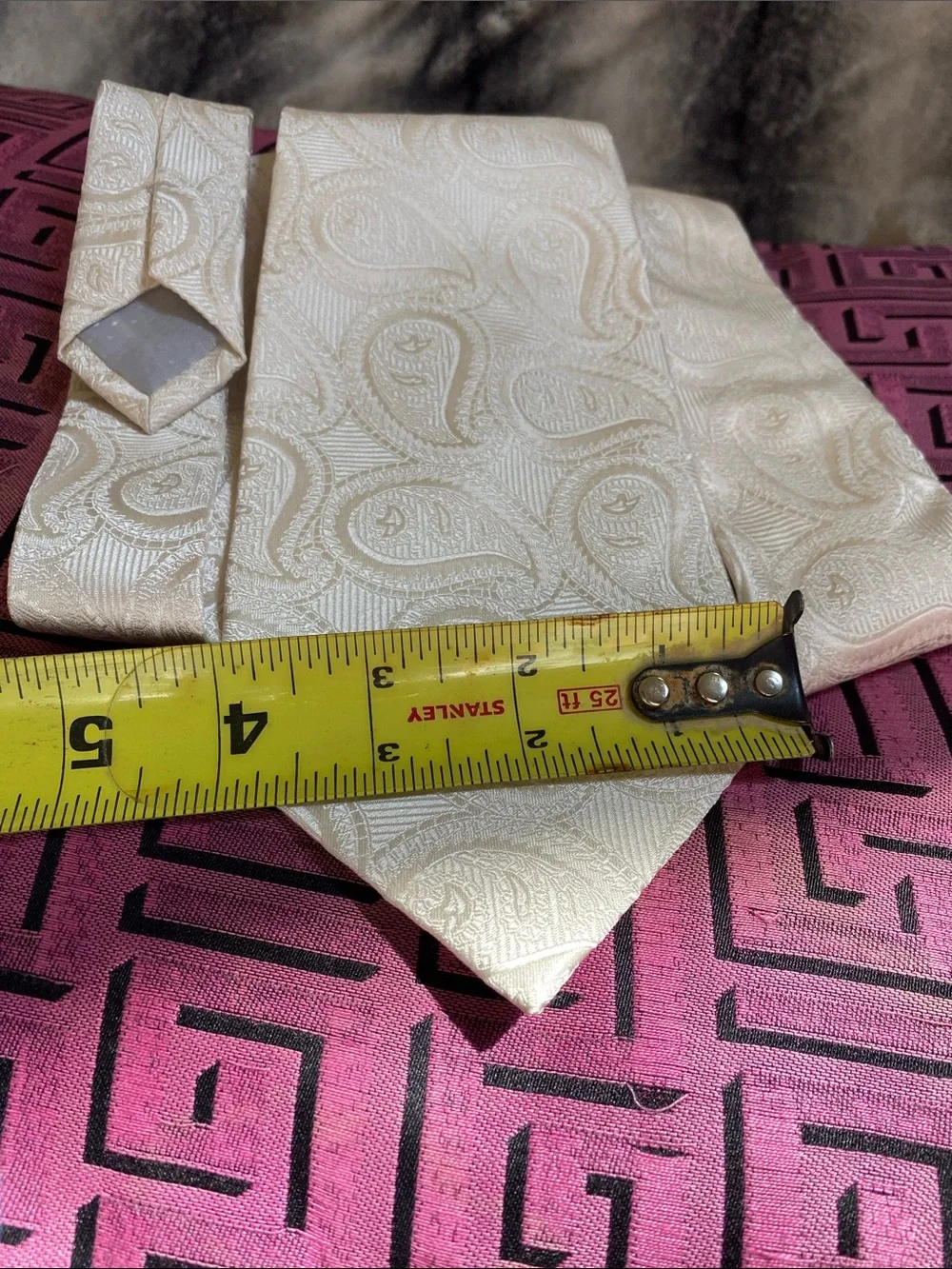 💯 Silk Hand Made In Italy 🇮🇹 Creamy Textured Shimmer Paisley Luxury Tie